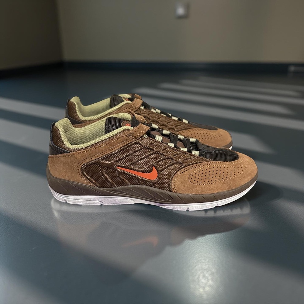 Nike SB Vertebrae (Cacao Wow/Dragon Red)